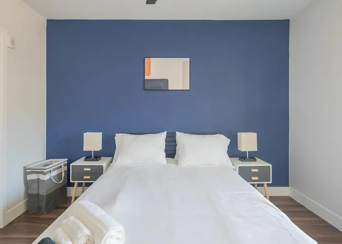 Apartment Cozy 1bd - Pool, Gym, Parking, W-d - Sleeps 4 *