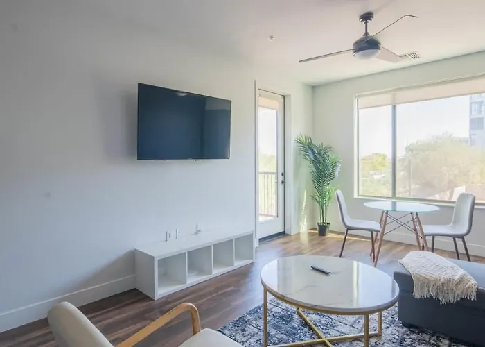 Cozy 1bd - Pool, Gym, Parking, W-d - Sleeps 4
